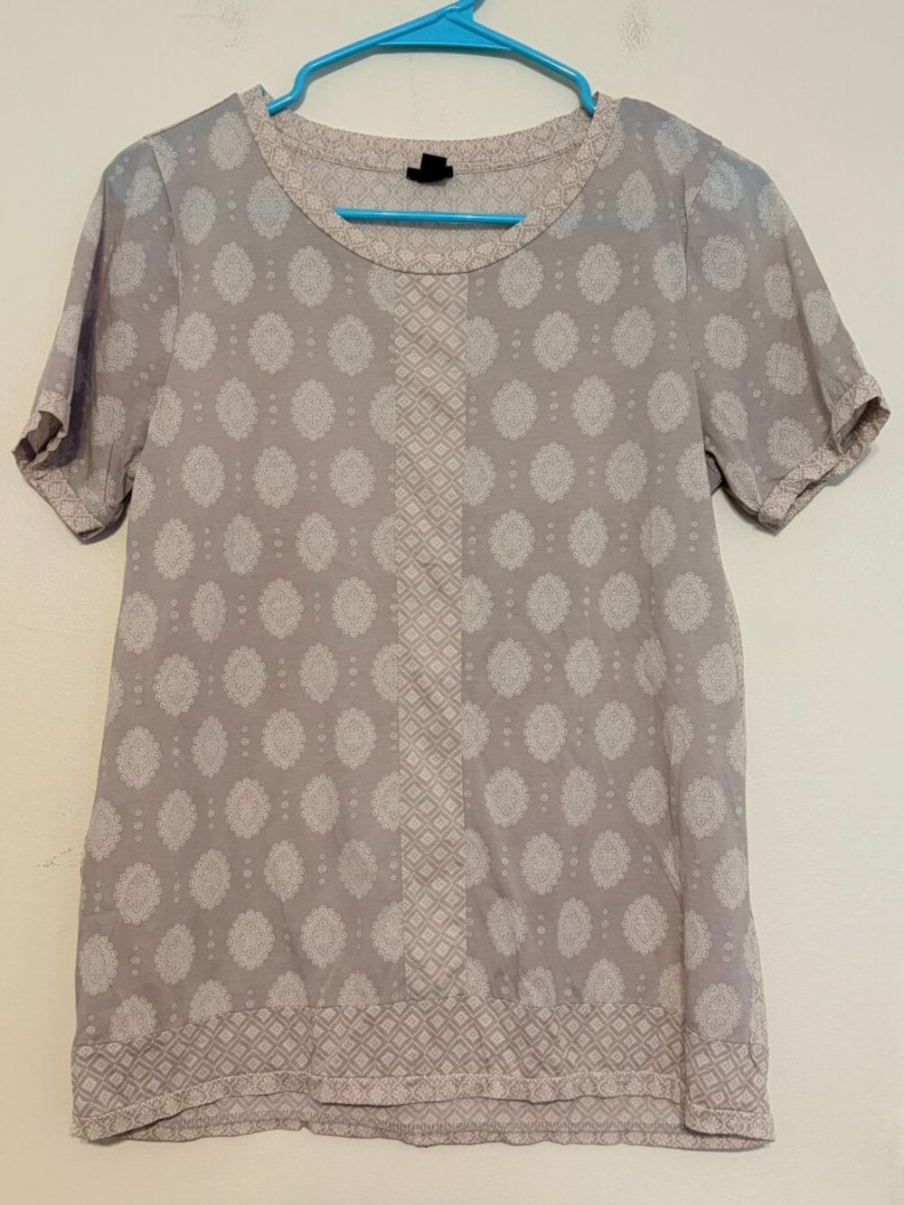 Women's J. Crew Medallion Geometric Gray White T-Shirt Size Small
